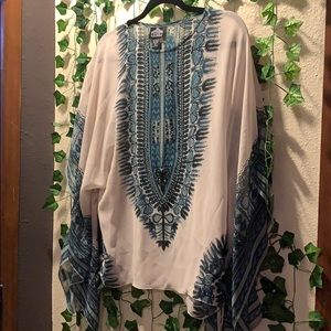 Beautiful flowy summer blouse...great cover up ☀️